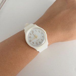 Swatch Classic White Bishop Silicon Watch